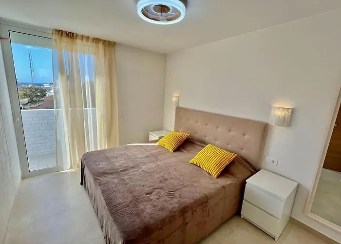 Sunny On The Paradise Coast.